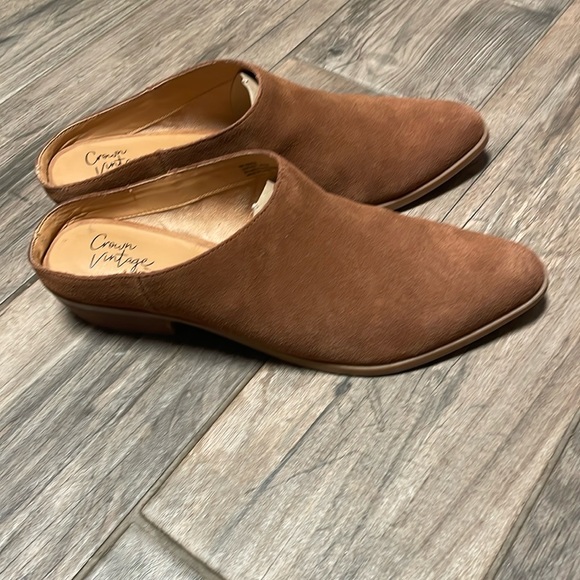 Slip on suede loafers size 9 M, new - Picture 3 of 7
